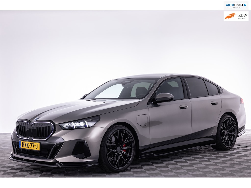 BMW 5-Serie 550e xDrive M-Sport BTW |B&W|21 Inch|Panodak|Innovation Pack|Comfort Pack|Spoilerpakket|Stoelverkoeling|Stoelverw v/a|
