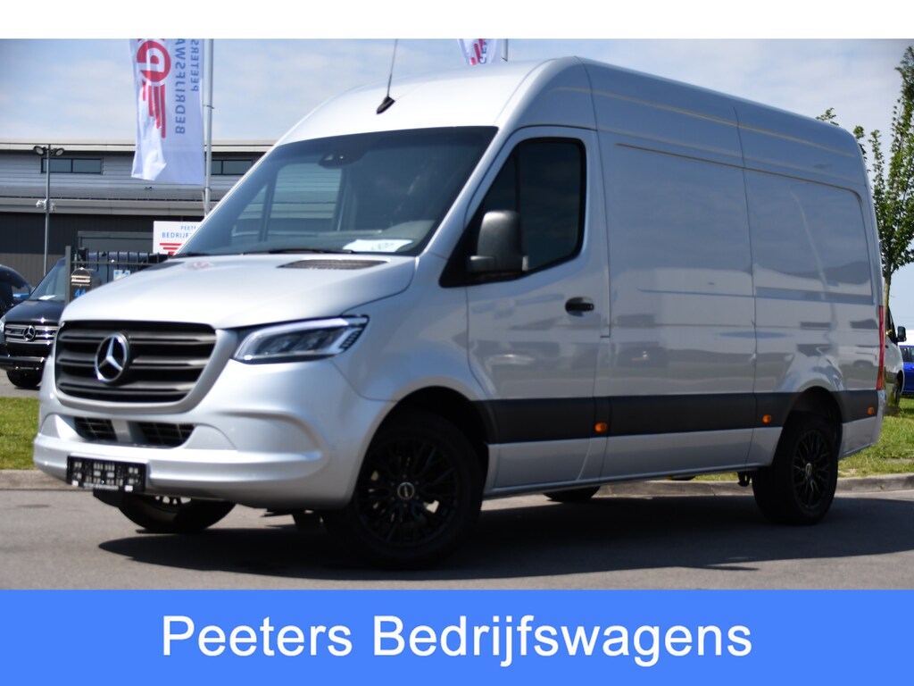 Mercedes-Benz Sprinter 319 V6 3.0 CDI L2H2 PB Edition Camera, Cruise, Carplay, 190pk, Automaat, LED, Trekhaak, Dodehoek, Sensoren, NAVI, Uniek!