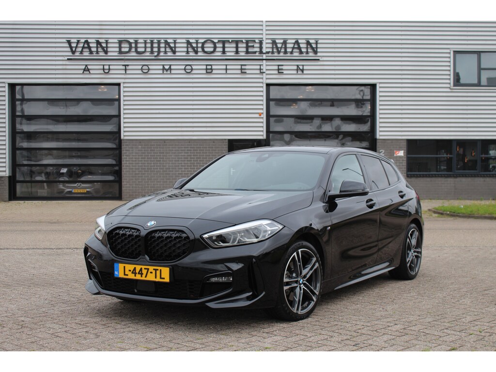 BMW 1-Serie 118i Business Edition M Sport / Carplay / LED / N.A.P.