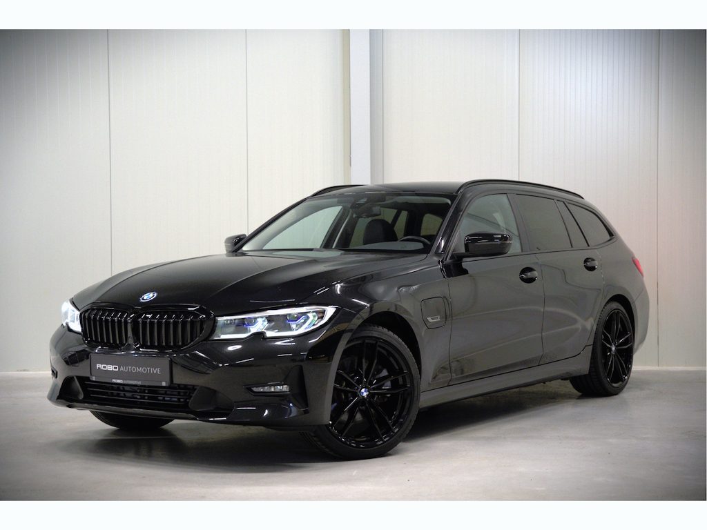 BMW 3-Serie Touring 320e Business Edition Plus | Stoelverwarming | Cruise Control | Apple Carplay | Navigatie | Laser Light | HIFI | Parkeersensoren | Grootlichtassistent | DAB | SOH 88%