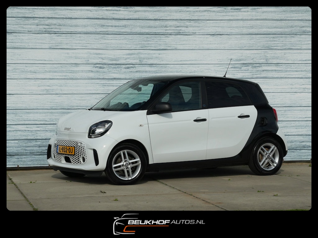 smart EQ ForFour Essential Sport Automaat 18 kWh Airco Leer