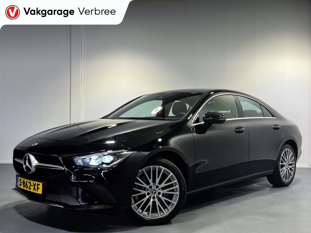 Mercedes-Benz CLA 250 e Luxury Line SoH 95,9% | Navigatie | LM Velgen 18" | Voorstoelen Verwarmd | Cruise Control | LED Koplampen | Airco |