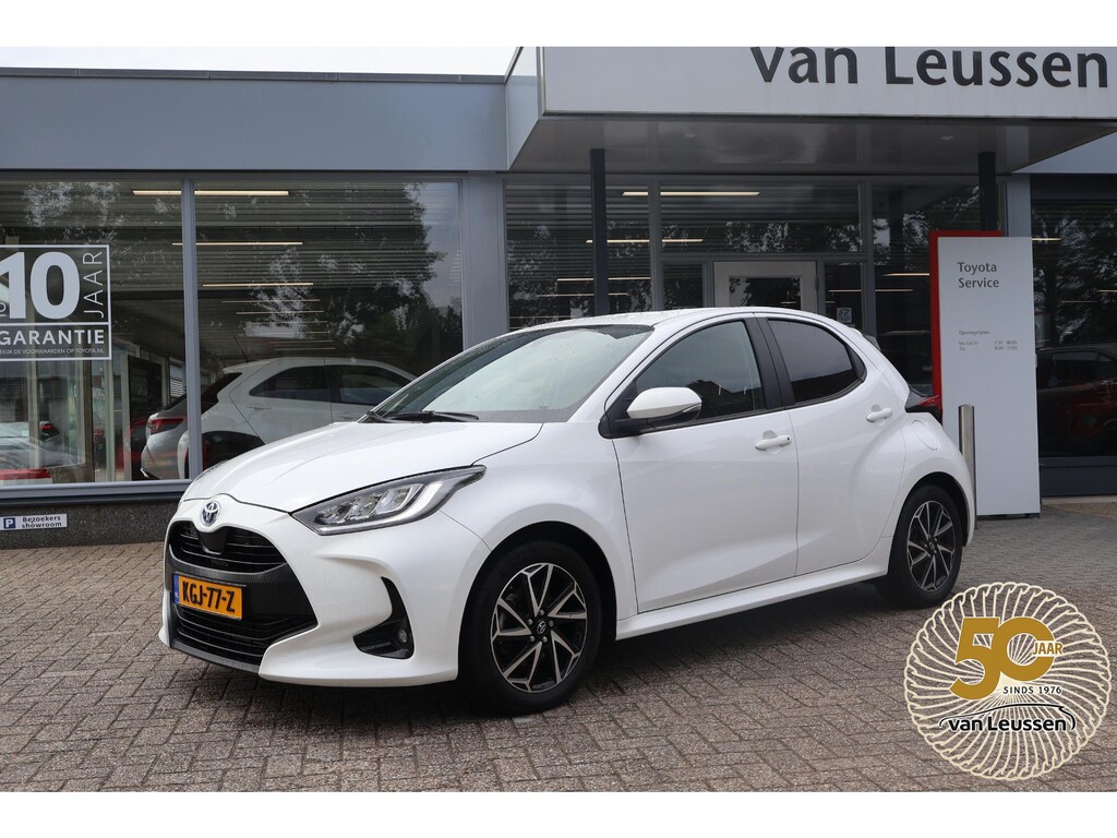 Toyota Yaris 1.5 Hybrid 115 DYNAMIC STOELVERW. LED KOPLAMPEN LENDE STEUN AD-CRUISE CAMERA CLIMA