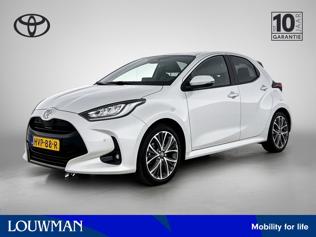 Toyota Yaris 1.5 Hybrid 130 pk Executive Automaat | Navigatie | Stoel verwarming | 17 inch Lichtmetalen velgen