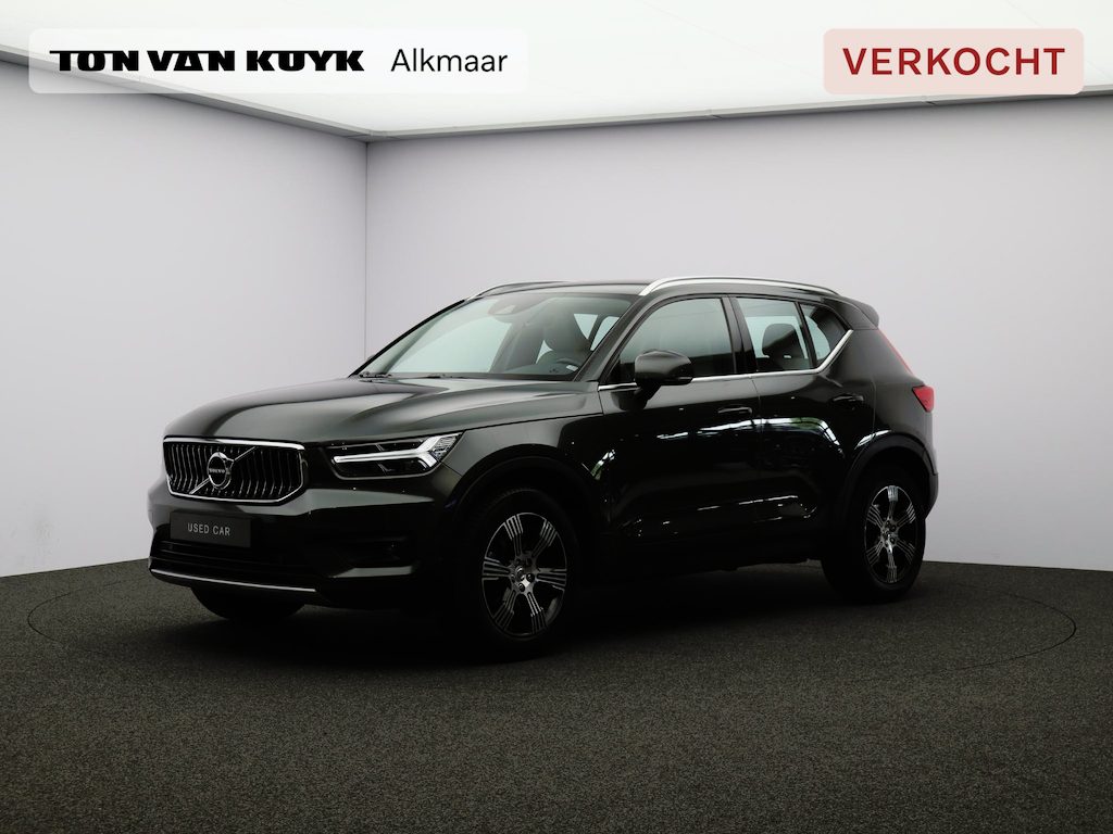 Volvo XC40 2.0 T4 190PK Inscription / Trekhaak / Lederen Bekleding / Stoelverwarming / Keyless / Parkeercamera / Park Assist V+A /