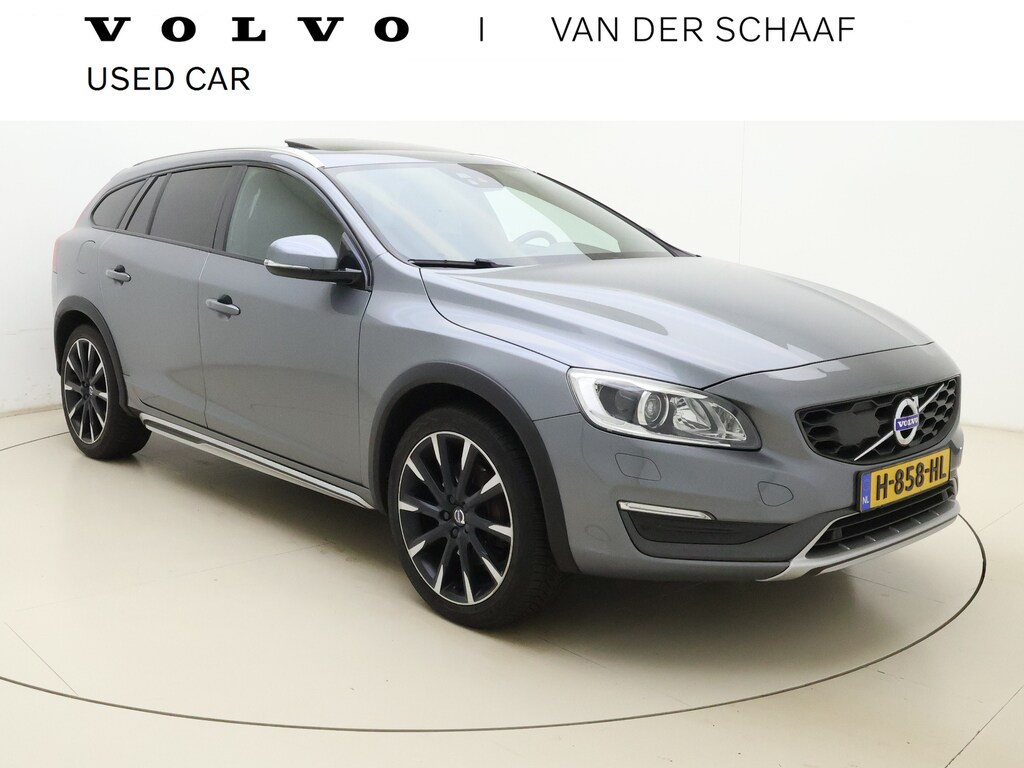Volvo V60 Cross Country T5 Summum | Trekhaak | Blis | Keyless Entry | Premium Sound