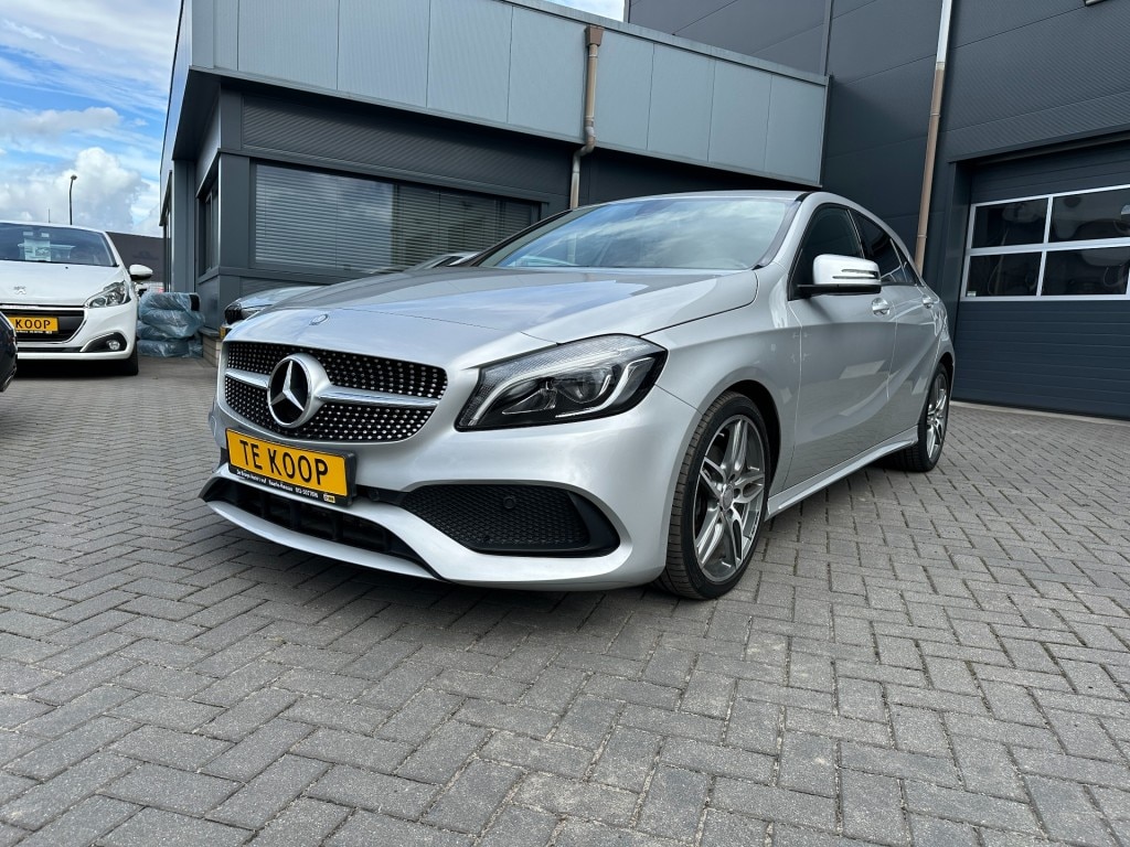 Mercedes-Benz A-klasse A160 AMG-Line Navigatie