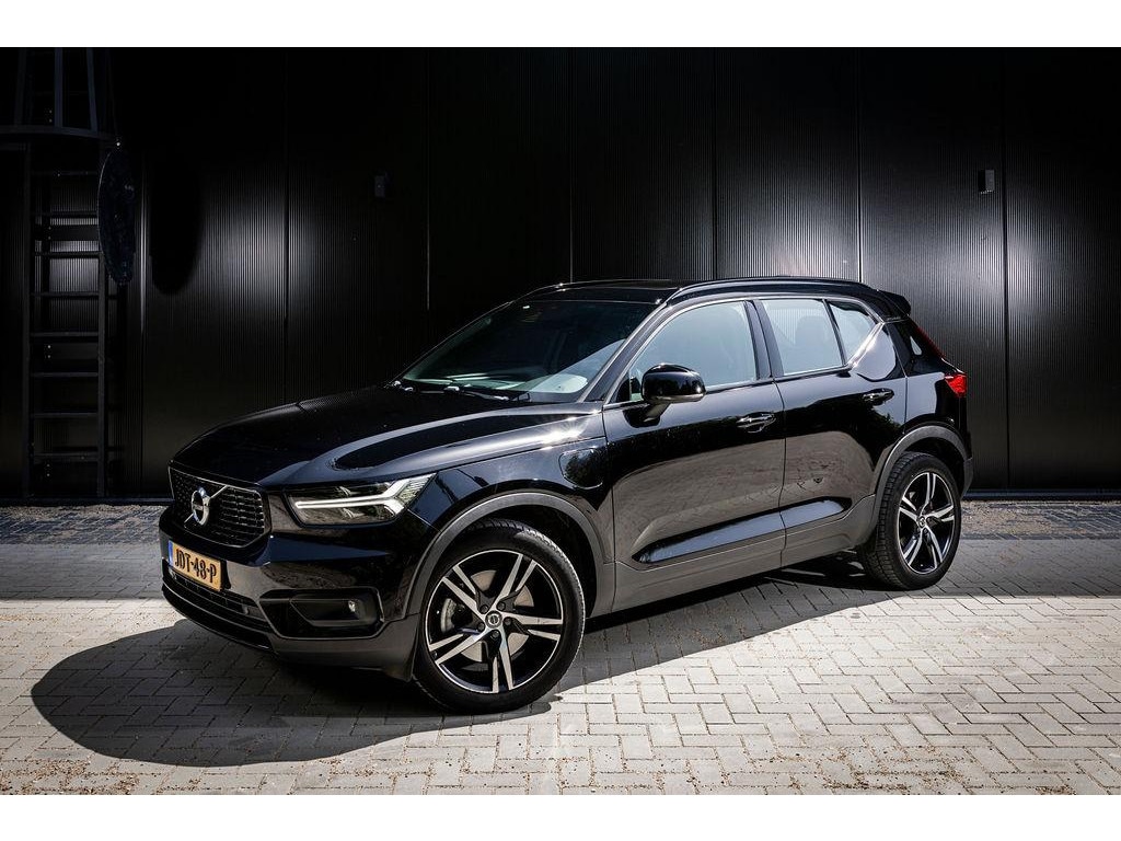 Volvo XC40 1.5 T5 Recharge Business Pro