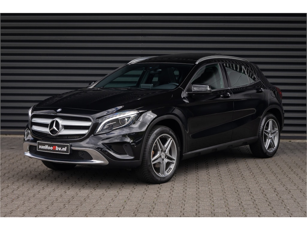 Mercedes-Benz GLA 180 Urban 18'' AMG - Panoramadak - Xenon
