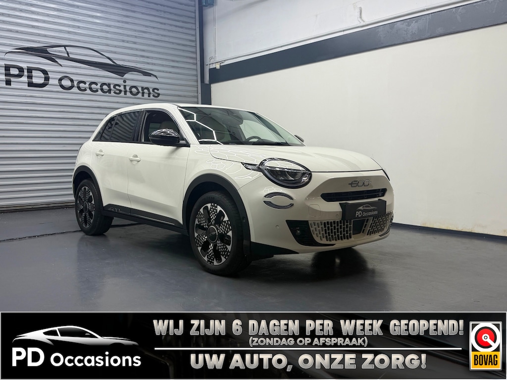 Fiat 600 1.2 Hybrid 145PK la Prima - Wit leer - Elek. Achterklep - ACC - Dodehoek