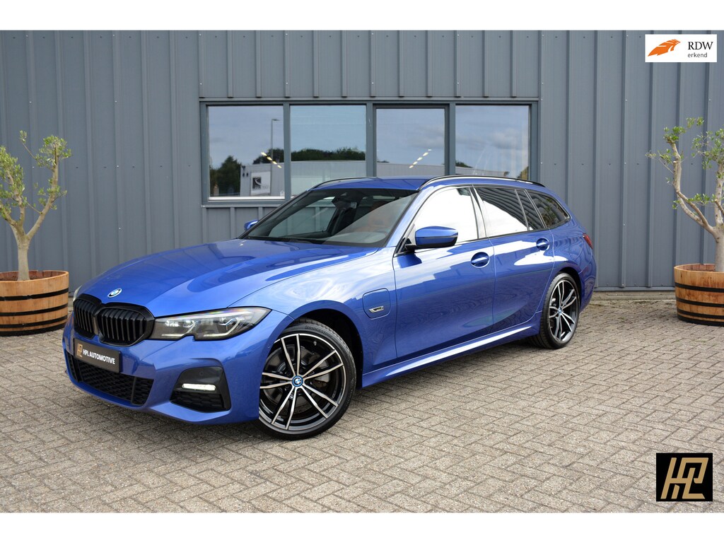 BMW 3-Serie Touring 320e M Sport * Laser * 19" * M Kuipstoelen el. * Memory * Camera * Android/Carplay * Top conditie