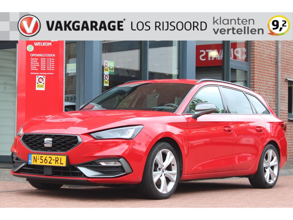 SEAT Leon Sportstourer 1.5 Hybrid Aut. *FR* | Trekhaak | Carplay | Cruise & Climate Control | Half- Leder | Privacy | Orig. NL |