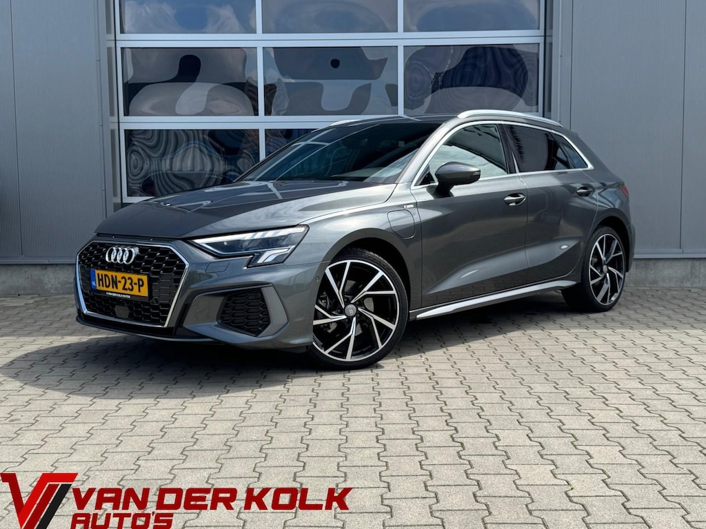 Audi A3 Sportback 40 TFSI e S edition S-Line Competition | Digital Cockpit | Alcantara/Leder stoelen | Full LED | CarPlay | Navigatie | Climate