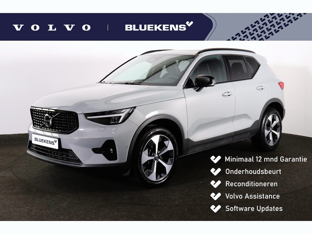 Volvo XC40 B3 Ultra Dark - Panorama/schuifdak - IntelliSafe Assist & Surround - 360º Camera - Harman/Kardon audio - Verwarmde voorstoelen & stuur - Parkeersensoren voor & achter - Elektr. bedienb. voorstoelen met geheugen links - Draadloze tel. lader - Standkachel - Extra getint glas - 19' LMV