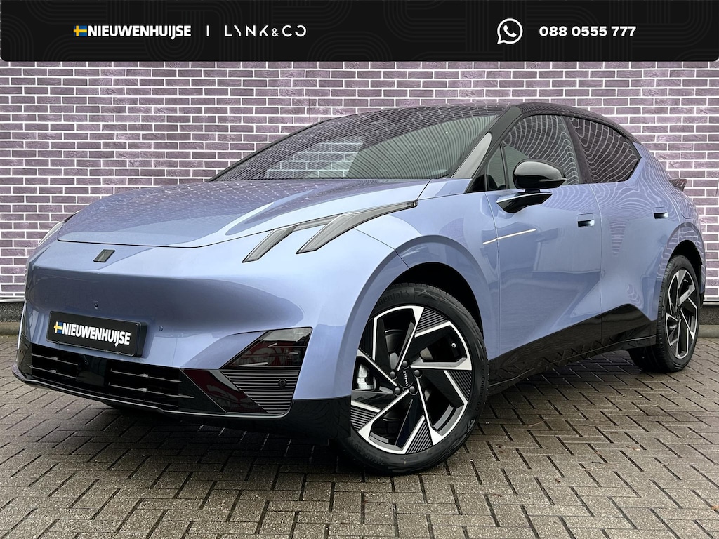 Lynk & Co 02 More 66 KW | 445 km elektrisch bereik | Adaptive Cruise Control | Panoramadak | Harman Kardon Premium Audio Systeem | 360 graden camera | Dodehoekdetectie | Stoel/Stuurverwarming | Apple CarPlay/Android Auto | 20"LM-velgen | Elektrisch bedienbare voorstoelen met geheugenfunctie | Klimaat warmtepomp | Elektrisch bedienbare achterklep |