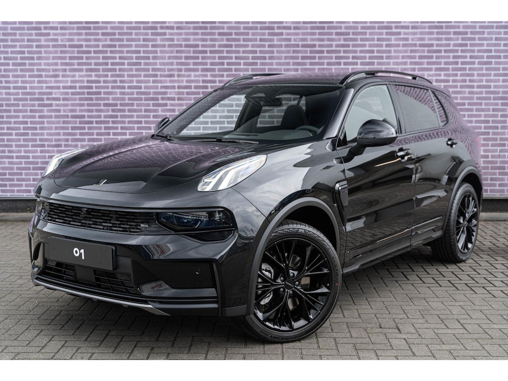 Lynk & Co 01 1.5 More PHEV | Panoramadak | Elektrisch/Schuifkanteldak | Adaptieve Cruise Control | 1800 kg trekvermogen | Dodehoekassistentie | Stoelverwarming | Stuurverwarming | Infinity Premium Audio Systeem | Apple Carplay/Android Auto | 360 graden Camera | 15,4 inch middendisplay | 20 inch lichtmetalen velgen | Lederen bekleding | Elektrisch bedienbare achterklep