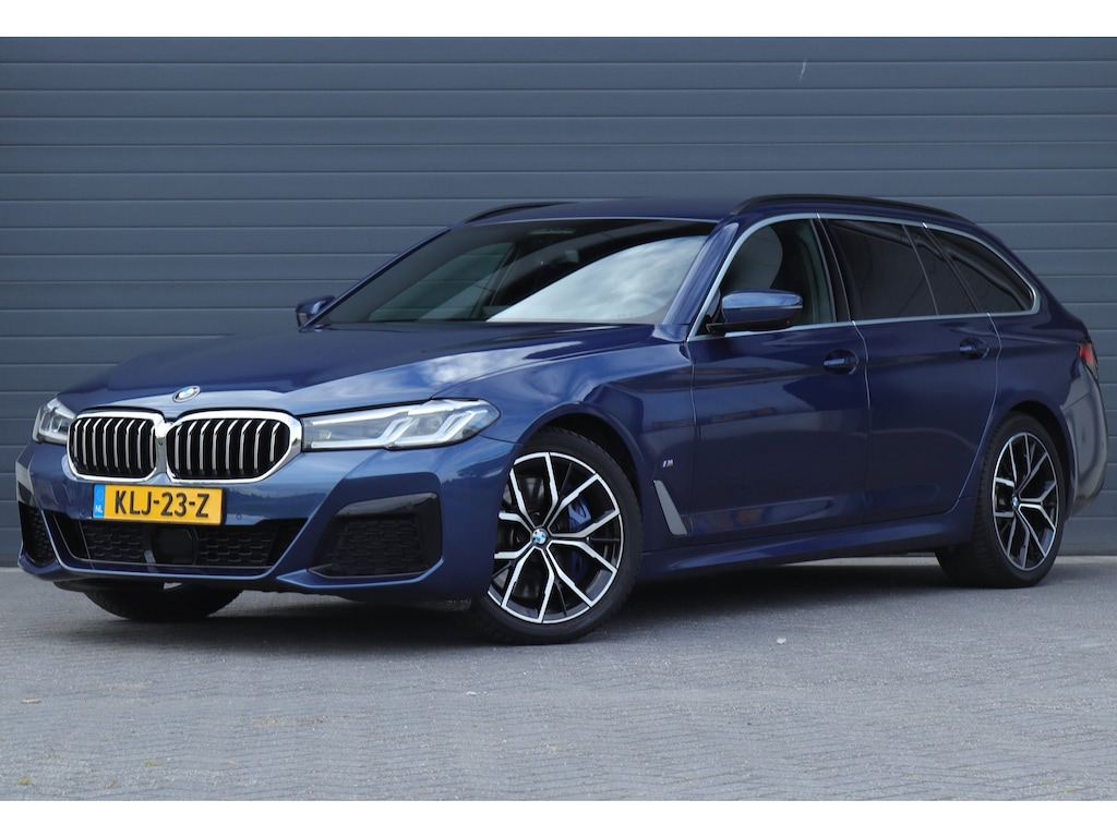 BMW 5-Serie Touring 540i xDrive High Executive Harman Kardon / leder / memory / carplay
