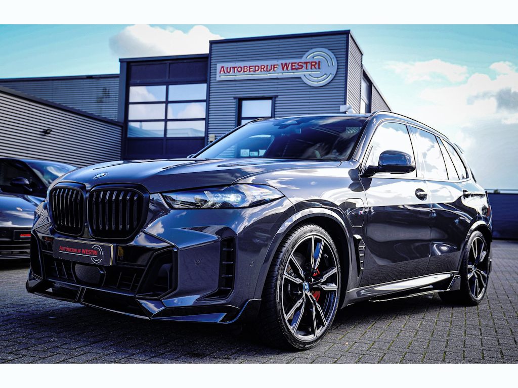 BMW X5 XDrive50e High Executive | X5M Kuipstoelen | Driving assistant Prof | HuD | Dravit Grau | Luchtvering | Stoelverkoeling |