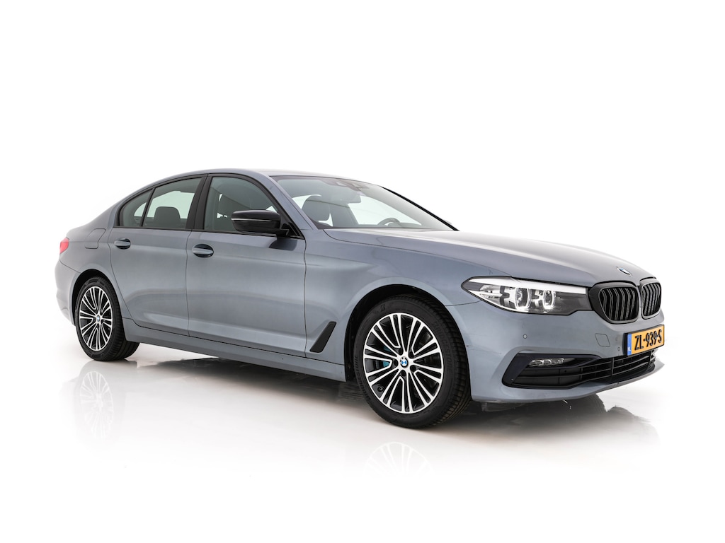 BMW 5-Serie 520i Executive Edition Sportline Aut. *LEATHER-FABRIC | FULL-LED | DIGI-COCKIT | KEYLESS | NAVI-FULLMAP | HEATED-SPORTSEATS | PRIVACY-GLASS | AMBIENTLIGHT | ECC | CARPLAY | PDC | TOWBAR | 18"ALU*