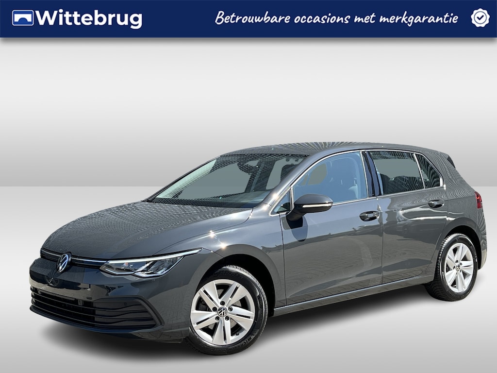 Volkswagen Golf 1.5 eTSI Life Business / Digitale Cockpit / LED / Parkeersensoren V+A / Stuur + Stoelverwarming / Travel Assist **