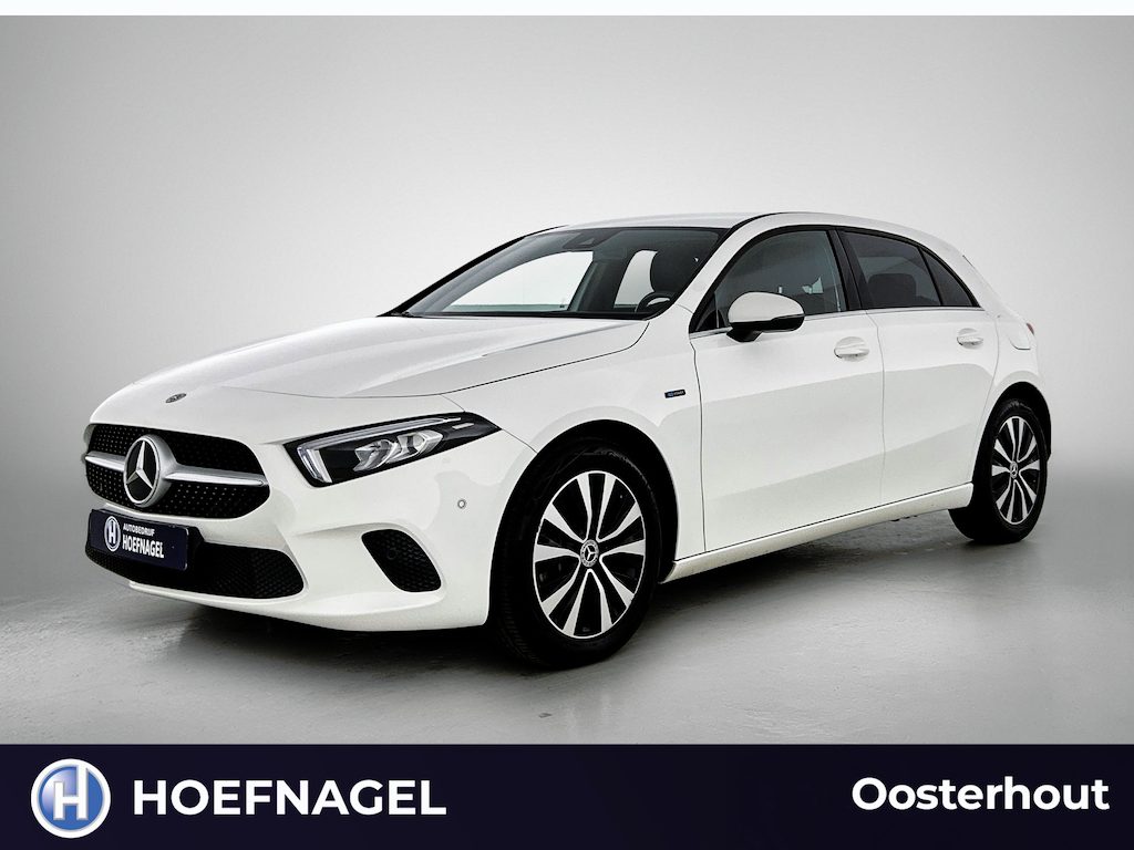 Mercedes-Benz A-klasse 250 e Premium | Automaat | Cruise control | Stoelverwarming | Navigatie | Camera | Parkeersensoren