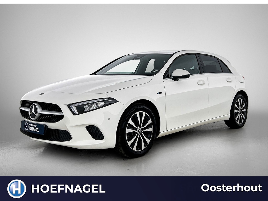 Mercedes-Benz A-klasse 250 e Premium | Automaat | Cruise control | Stoelverwarming | Navigatie | Camera | Parkeersensoren