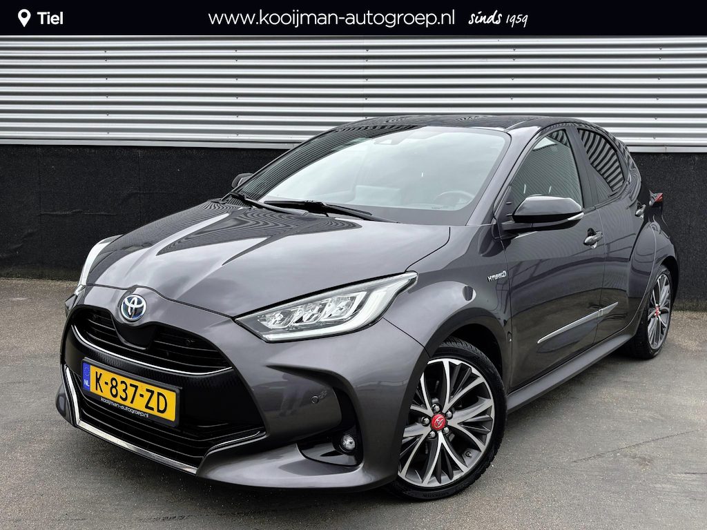 Toyota Yaris 1.5 Hybrid Executive Nieuw geleverd en dealeronderhouden, Trekhaak, JBL, Dodehoekdetectie, Stoelverwarming, HUD, LED, Parkeersensoren voor + achter