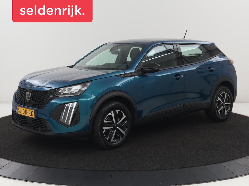 Peugeot 2008 1.2 Hybrid 136 Active | Carplay | Cruise Control | Climate control | Parkeerhulp | DAB | Bluetooth
