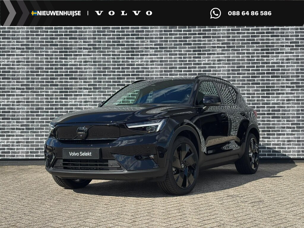 Volvo EX40 Single Motor Extended Range Plus Black Ed. 82 kWh | Adaptieve Cruise Control | Harman Kardon Audio | Stoel-/Stuurverwarming | 360 Parkeercamera | Dodehoek Detectie | Pixel LED | Elektr. Verst. Stoelen + Geheugen | Donker Getint Glas | Warmtepomp |