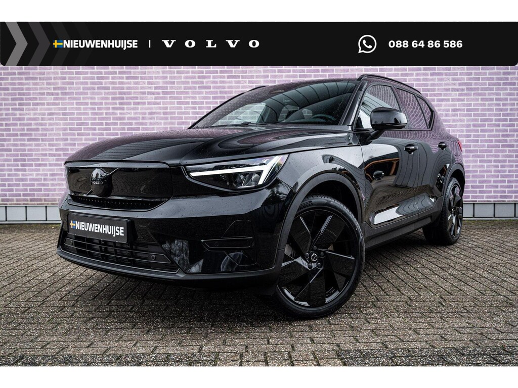 Volvo EX40 Single Motor Extended Range Plus Black Ed. 82 kWh | Adaptieve Cruise Control | Harman Kardon Audio | Stoel-/Stuurverwarming | Parkeercamera | Dodehoek Detectie | Pixel LED | Elektr. Verst. Stoelen + Geheugen | Donker Getint Glas | Warmtepomp |