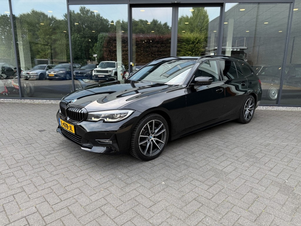 BMW 3-Serie 318I 2.0 Sportline,Leer,LED,Stoelverw,Carplay,Cruise,Clima,Lane Ass.,