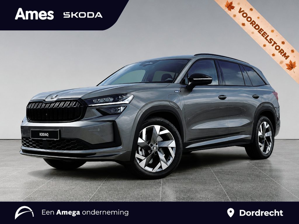 Skoda Kodiaq 1.5 TSI PHEV Sportline Business | Trekhaak | Elektrische bestuurderstoel incl geheugen | Stoel/Stuurverwarming | LED Matrix | Achteruitrijcamera | Keyless | Elektrische Achterklep