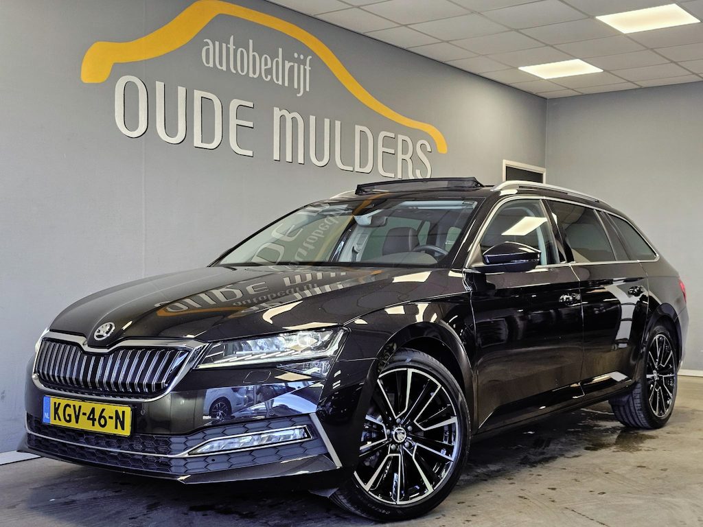 Skoda Superb Combi 1.4 TSI iV | Camera | Memory | Trekhaak | Adaptive | Panodak | Stoelverwarming |