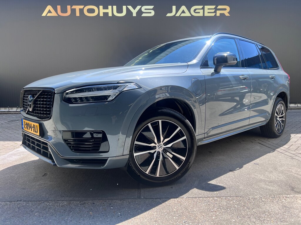 Volvo XC90 2.0 T8 Twin Engine AWD Momentum Pro - Pano Luchtvering Trekhaak Leder
