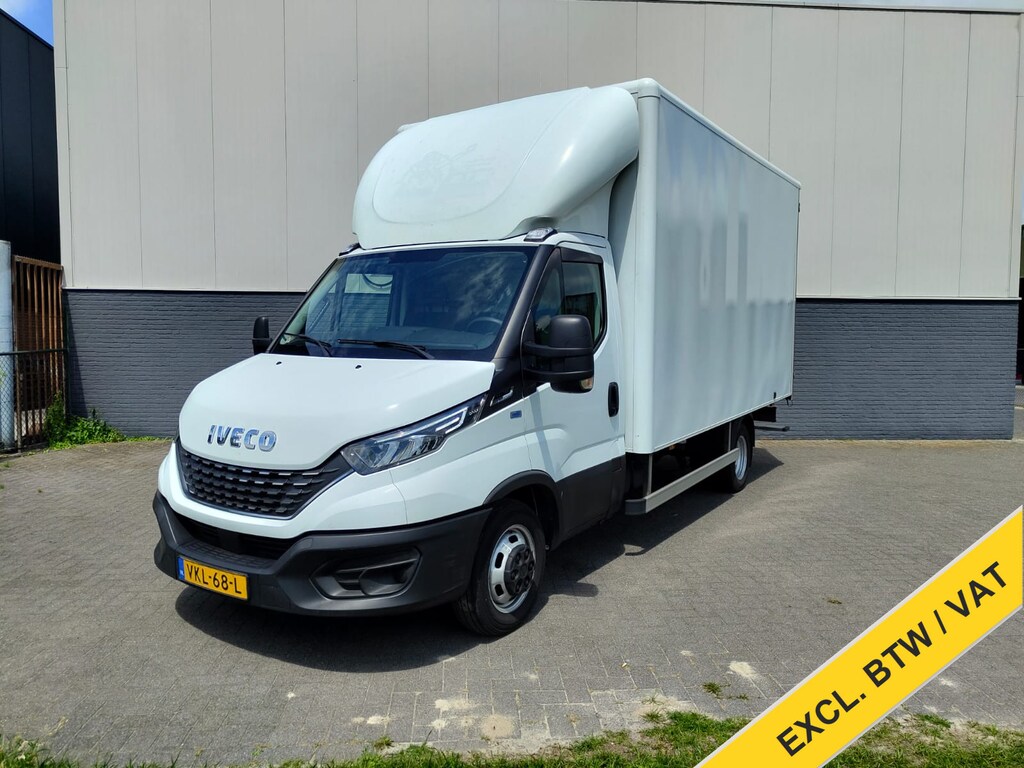 IVECO Daily 35C16H 2.3156pk 410 AUT-8 Meubelbak bakwagen + Laadklep 3-Persoons Euro 6 Camera Navi Bluetooth Airco Cruise Control Led Lat om Lat betimmering Achterdeuren 1e Eigenaar Toegestane max. massa voertuig 3500 kg