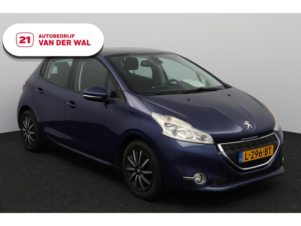 Peugeot 208 1.4 VTi Allure|Stoeverwarming|Airco|