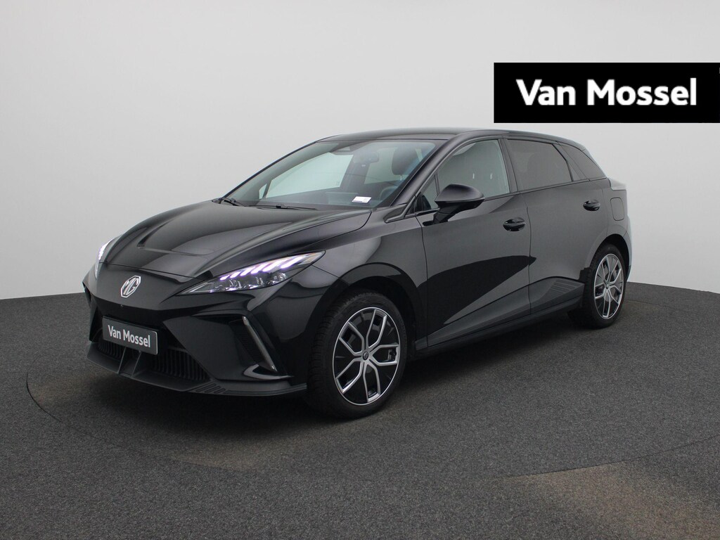 MG MG4 64 kWh Luxury | 360 Camera | Stoelverwarming | Stuurverwarming | Warmtepomp | LED koplampen |