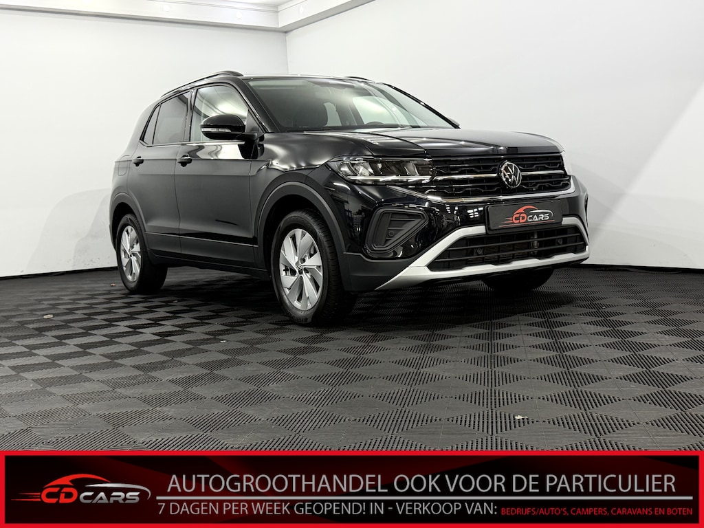Volkswagen T-Cross 1.0 TSI Life Edition Clima, Navi, Parkeersensoren, Cruise control adaptief, Winterpakket, Virtual desk