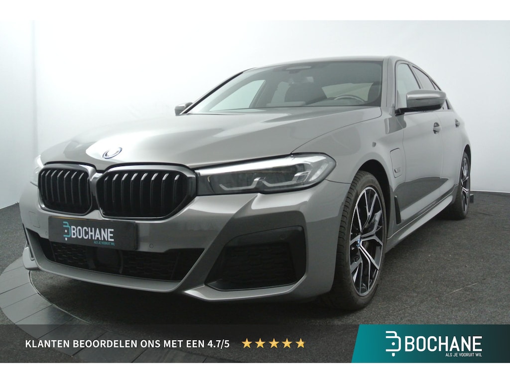BMW 5-Serie 545e xDrive Business Edition Plus | M-Sport | Shadow Line | Parking Pack | Sfeerverlichting | Stoel & Stuur Verwarming |