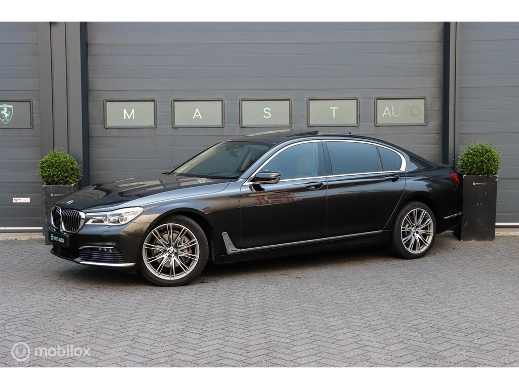 BMW 7-Serie 740Li High Executive|SKY-LOUNGE|B&W|HUD|ACC|REAR SEAT ENT.