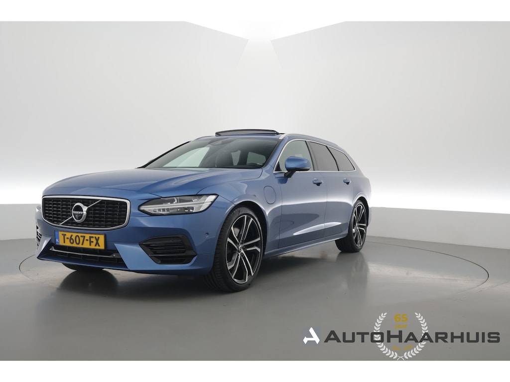 Volvo V90 2.0 T8 AWD R-Design | Pano | Elek. Trekhaak (2.100 kg.) | Memory seats | Pilot Assist | 20'' | Leder | 360cam