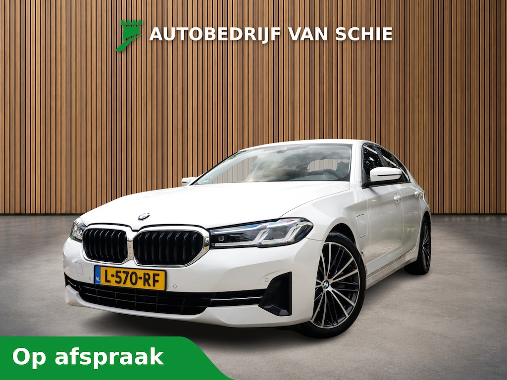 BMW 5-Serie 545e xDrive Business Edition Plus 1e-Eig. & Dealer-Onderh. BOVAG-Garantie. NL-Auto.