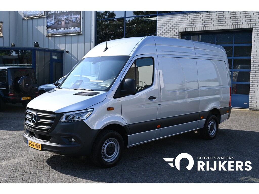 Mercedes-Benz Sprinter 317 CDI Pro L2H2 LED, Geveerde stoel, Navigatie met camera