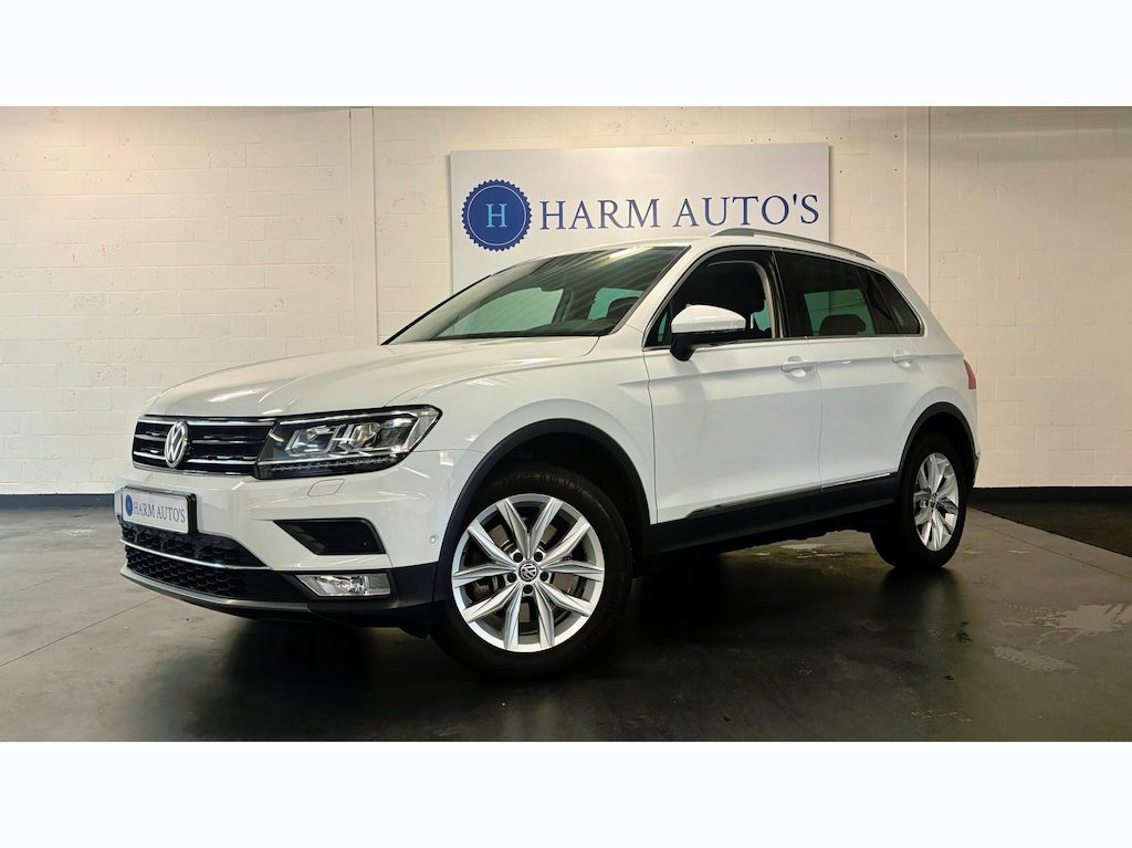 Volkswagen Tiguan 2.0 TSI 4Motion Highline 180pk Pano / LED / Trekhaak / CAM / Keyles