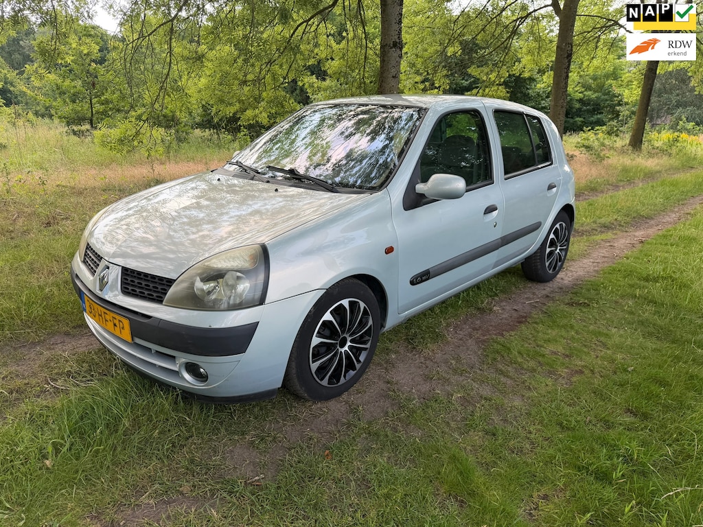 Renault Clio 1.6-16V Privilège APK 15-06-2027