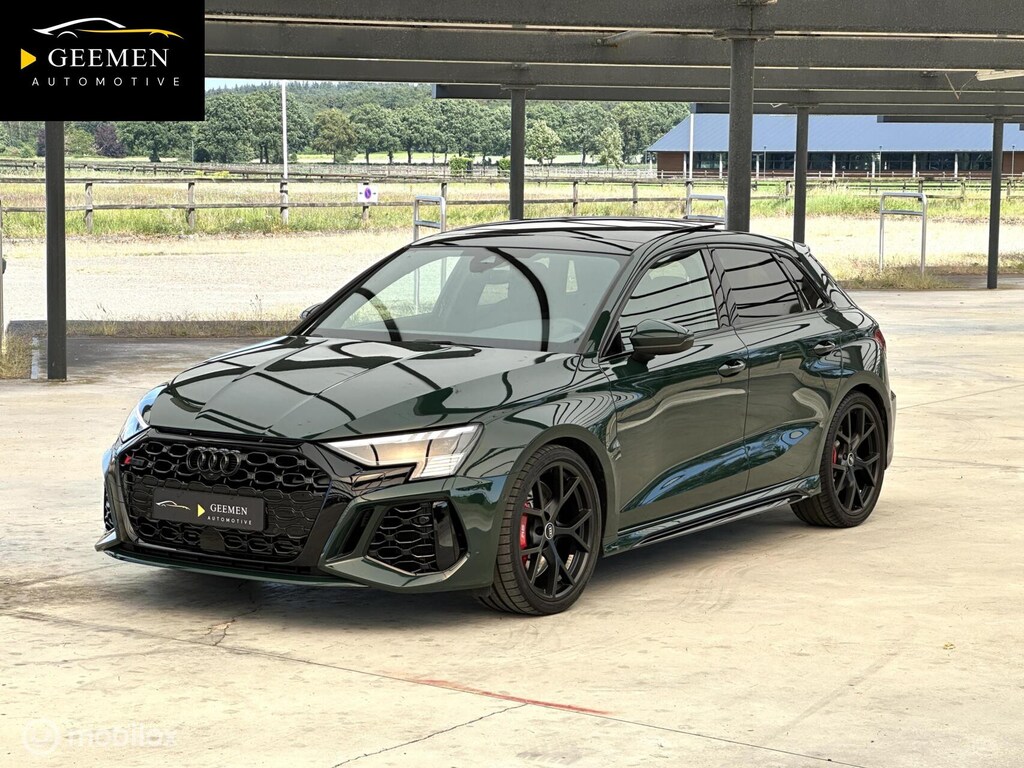 Audi RS3 2.5 TFSI quattro EXCLUSIVE/RS.UITL/PANO/B&O/FBR.GARANTIE
