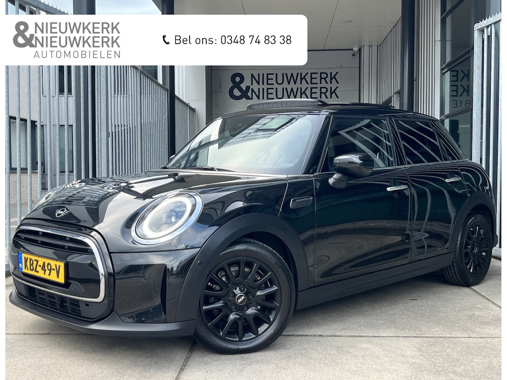 MINI Cooper 5-Deurs 1.5 Classic | SCHUIF/KANTELDAK | HEAD-UP DISPLAY | HARMAN/KARDON | CAMERA | CARPLAY/ANDROID | NAVI | STOELVERWARMING | PDC V+A | LMV | KEYLESS | CRUISE CONTROL | CLIMATE CONTROL | LED | DAB