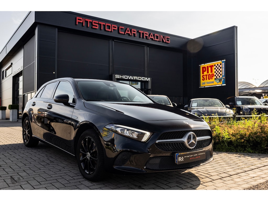 Mercedes-Benz A-klasse 250 e Premium, Black Pack, Leder, LED, Carplay!