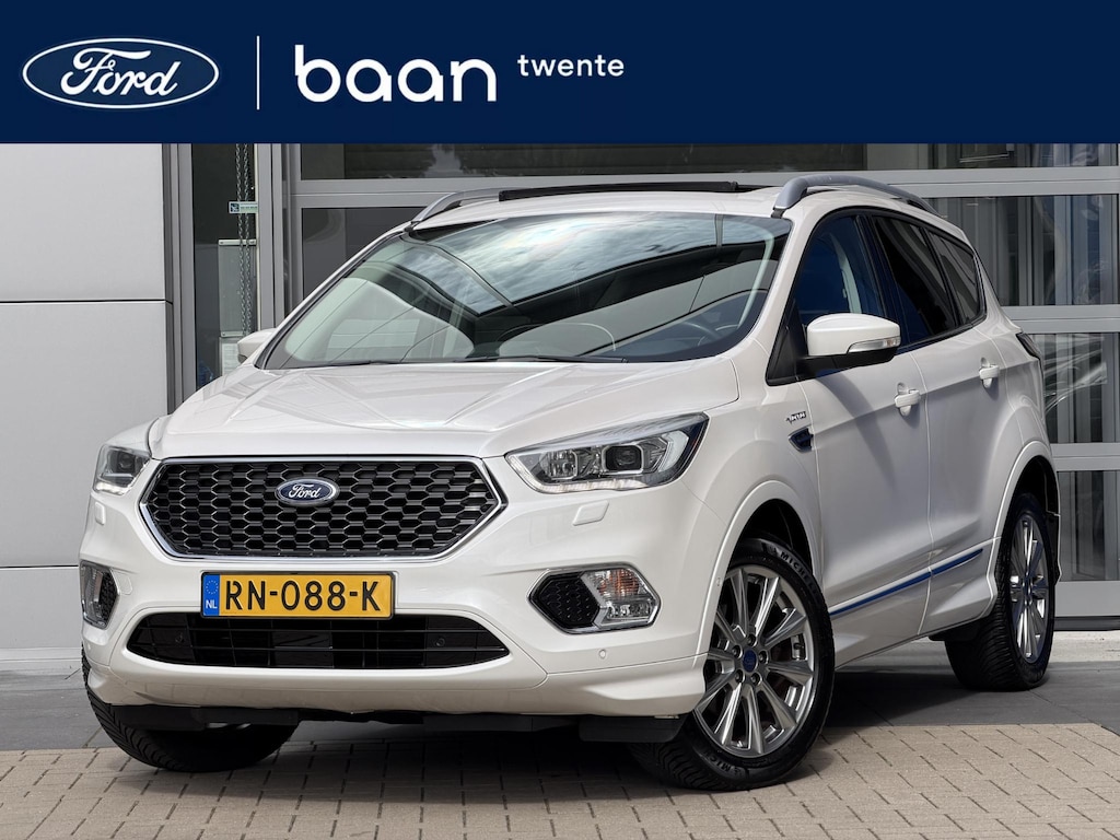 Ford Kuga 1.5 EcoBoost Vignale Pano dak | White Platinum | Trekhaak | Stoelverw. | Camera | SONY | 2.000kg trekgewicht