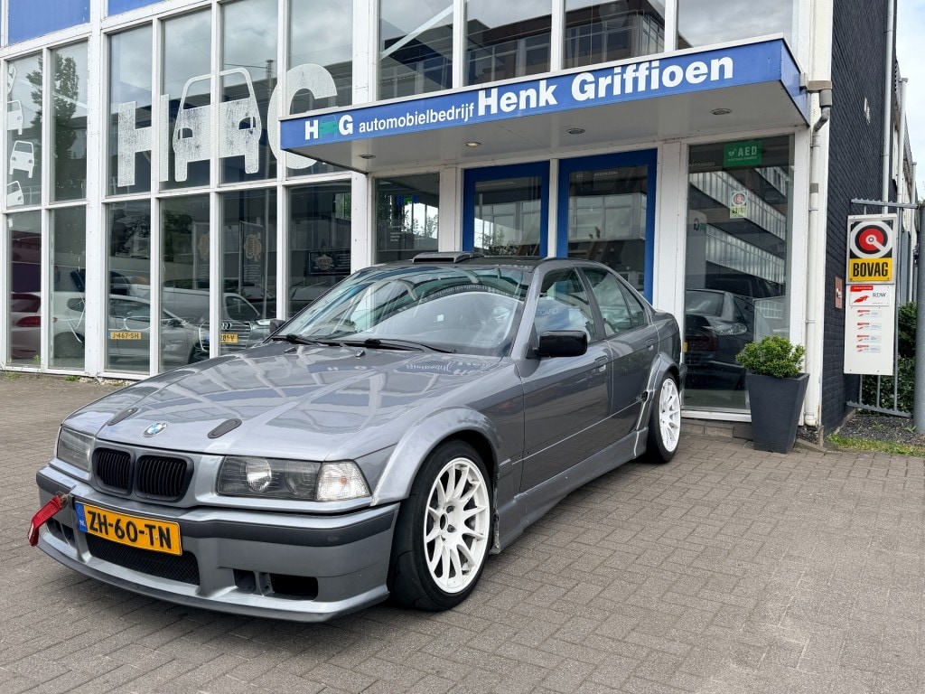 BMW 3-Serie 325i Track Car I Rolbar I Carbon I